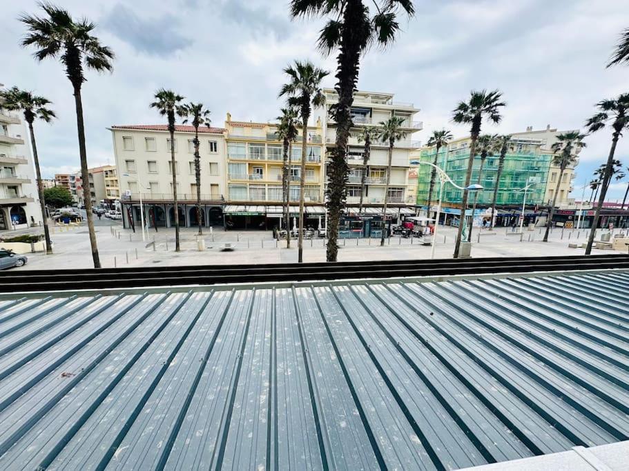Fonctionnel - 2 Chambres - Bien Situe A 300M De La Plage - Parking Prive De Juin A Sept Canet-en-Roussillon Kültér fotó