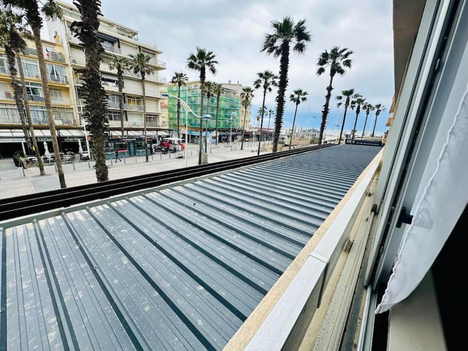 Fonctionnel - 2 Chambres - Bien Situe A 300M De La Plage - Parking Prive De Juin A Sept Canet-en-Roussillon Kültér fotó